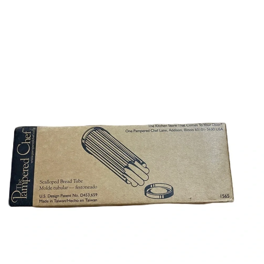 Pampered Chef Scalloped Bread Tube NEW Metal 1565 Silver